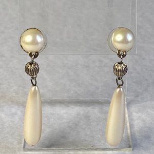 Vintage LCI faux pearls silver tone dangle earrings
